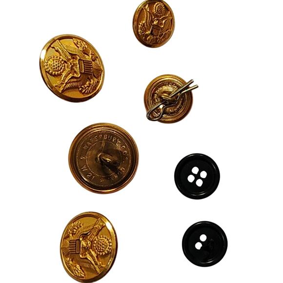 Vintage U.S. Army Coat Button Set – Incomplete – 8 Total – Great Seal Design - Picture 2 of 5